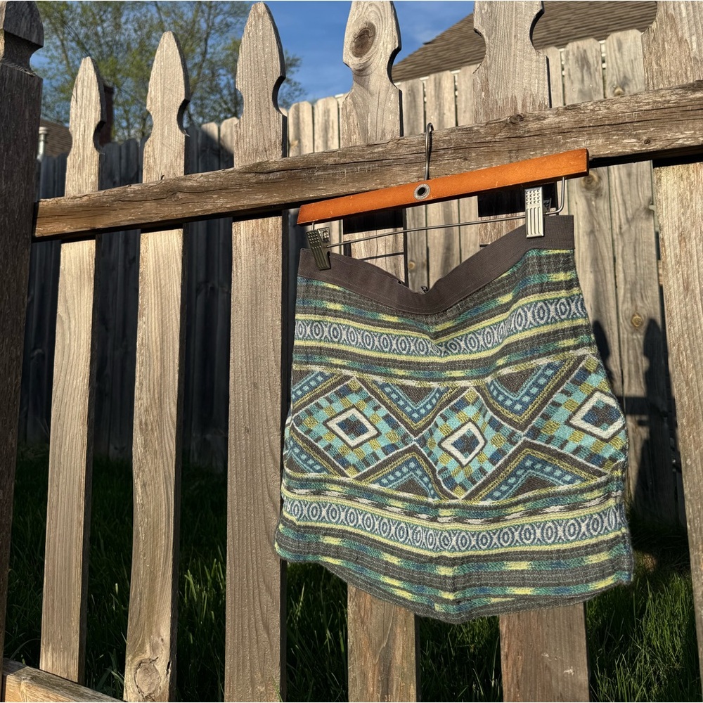 American Eagle Outfitters Blue and Green Patterned Mini Skirt